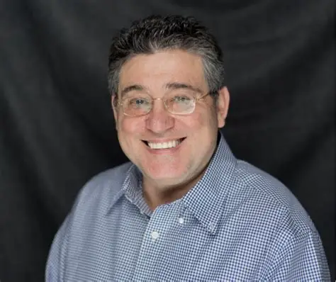 Itzhak Ezratti Wife: A Partnership Built on Shared Values 