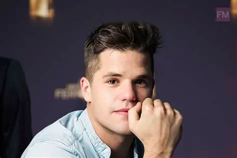 Bayard Martensen Age and Early Life 