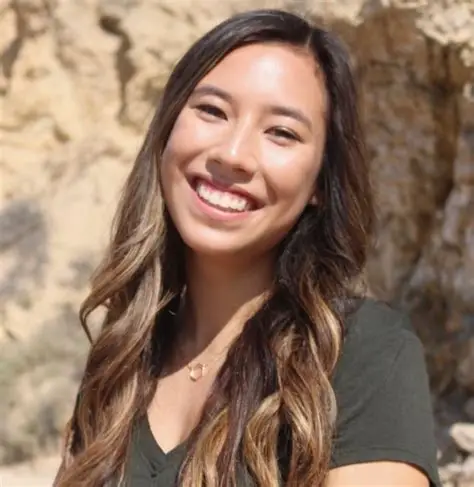 Stephanie Sarkisian Bio: Early Life and Background 