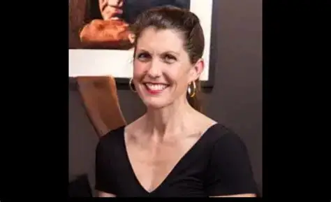 Amanda Kate Lambert Age and Early Life